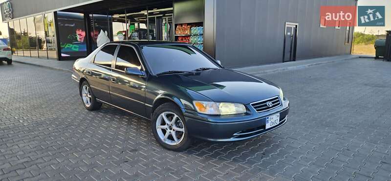 Toyota Camry 2000