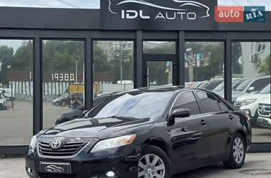 Седан Toyota Camry 2006 в Киеве