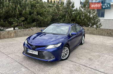 Седан Toyota Camry 2020 в Ивано-Франковске
