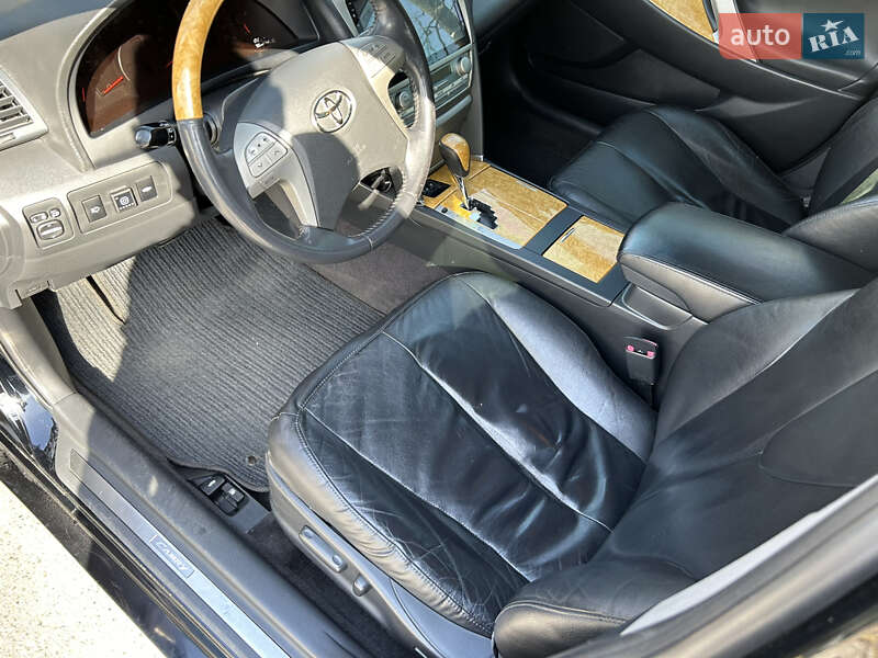 Седан Toyota Camry 2007 в Киеве