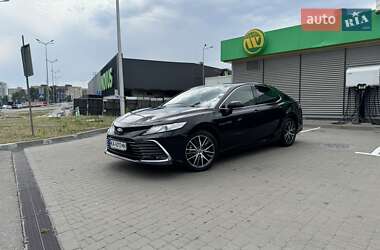 Седан Toyota Camry 2023 в Києві