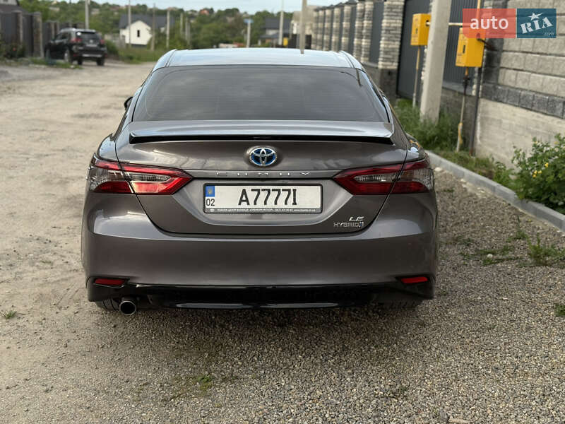Седан Toyota Camry 2018 в Виннице