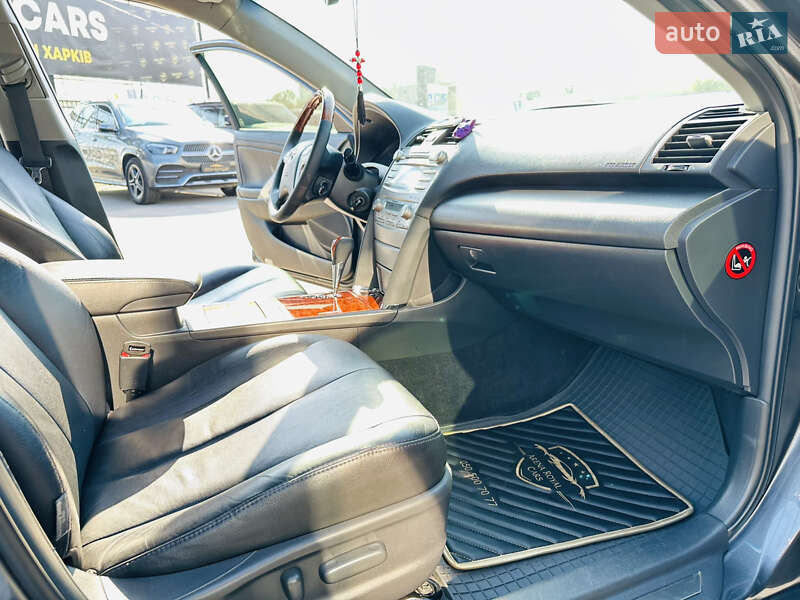 Седан Toyota Camry 2008 в Харькове