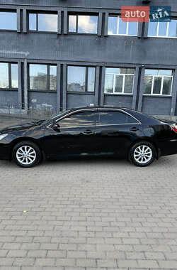 Седан Toyota Camry 2015 в Киеве