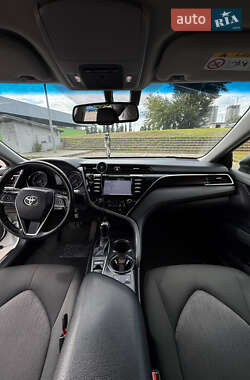 Седан Toyota Camry 2017 в 