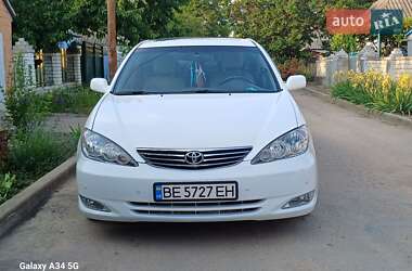 Седан Toyota Camry 2004 в Николаеве