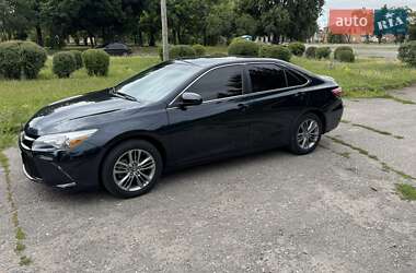 Седан Toyota Camry 2016 в Чугуеве