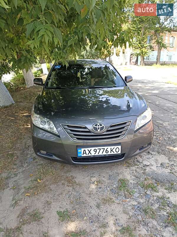 Седан Toyota Camry 2008 в Харькове