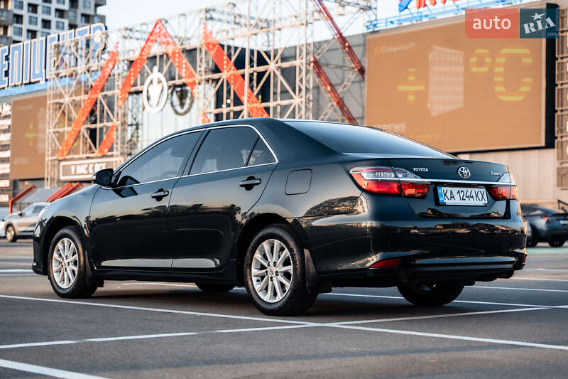 Toyota Camry 2015