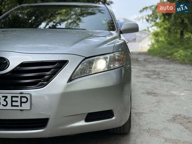 Седан Toyota Camry 2007 в Золочеве