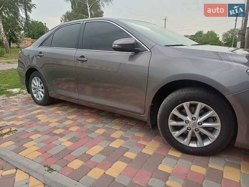 Седан Toyota Camry 2015 в Харкові