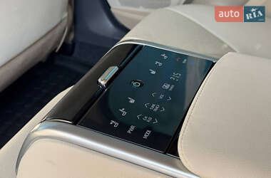 Седан Toyota Camry 2023 в 