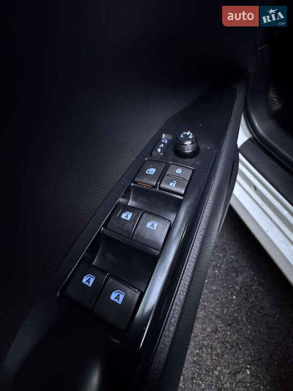 Седан Toyota Camry 2020 в Береговому фото 16 Седан Toyota Camry 2020 в Береговому