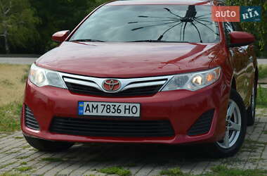 Седан Toyota Camry 2014 в Харькове