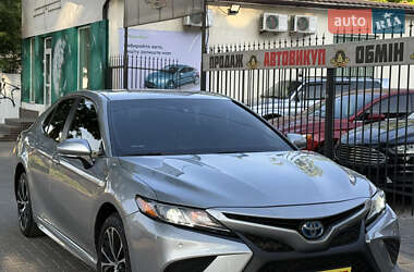 Седан Toyota Camry 2018 в 