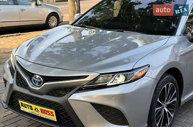 Седан Toyota Camry 2018 в 