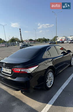 Седан Toyota Camry 2018 в 