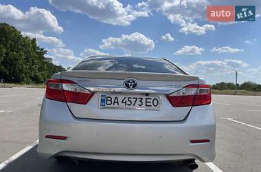 Седан Toyota Camry 2013 в 