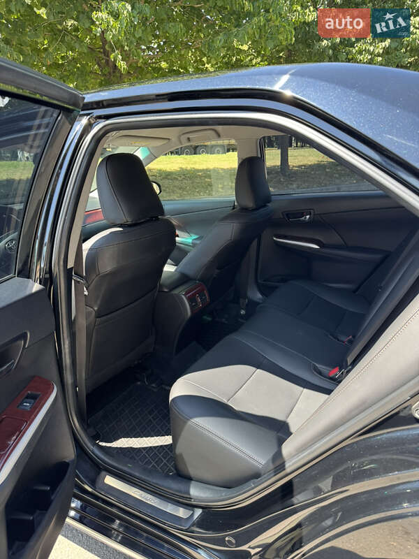 Седан Toyota Camry 2013 в Умани