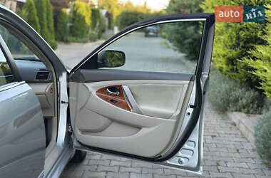 Седан Toyota Camry 2007 в 