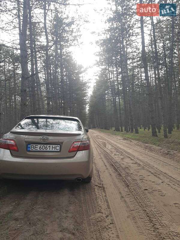 Седан Toyota Camry 2006 в Николаеве