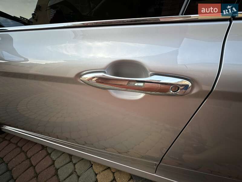 Седан Toyota Camry 2017 в Львові