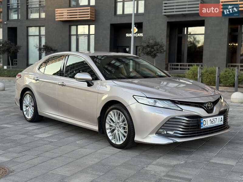 Toyota Camry 2017