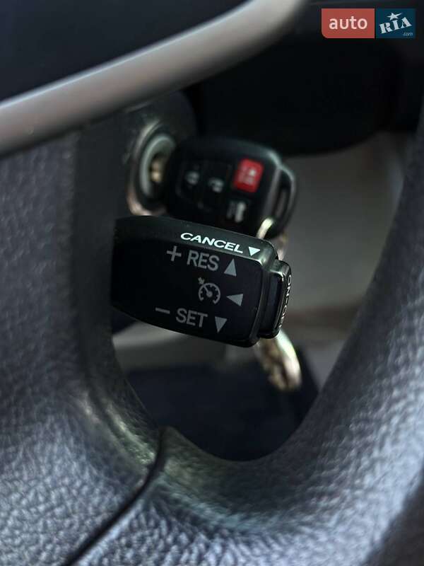 Седан Toyota Camry 2013 в Днепре