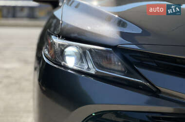 Седан Toyota Camry 2018 в 