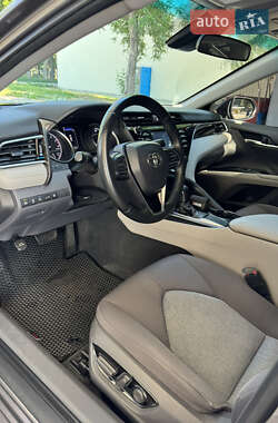 Седан Toyota Camry 2018 в 