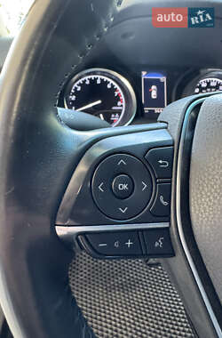 Седан Toyota Camry 2018 в 