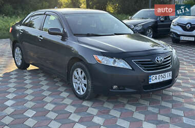 Седан Toyota Camry 2007 в Черновцах