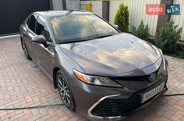 Седан Toyota Camry 2021 в Виннице