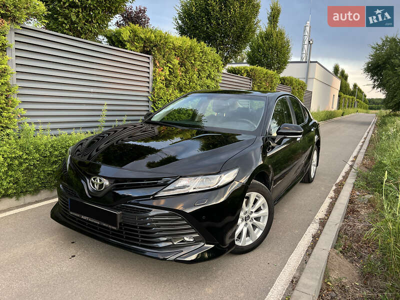 Toyota Camry 2018