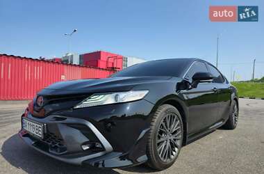Седан Toyota Camry 2019 в 