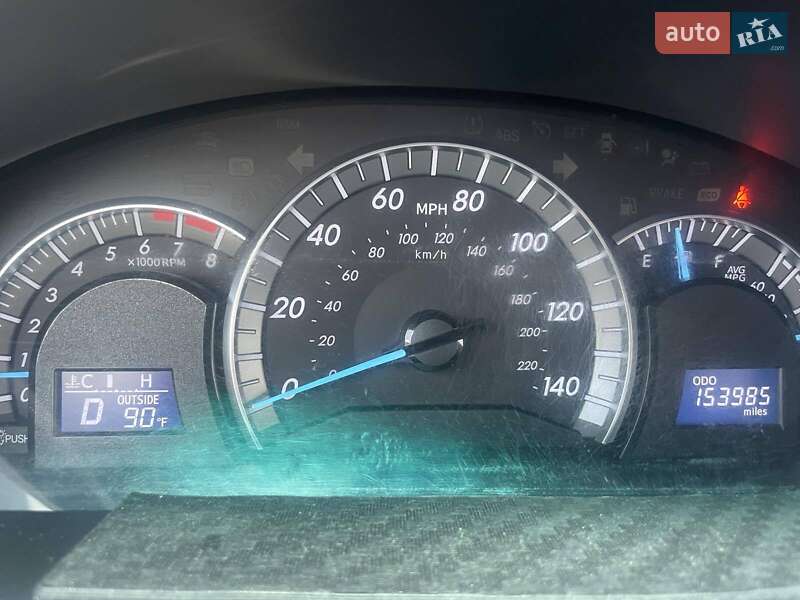 Седан Toyota Camry 2014 в Києві