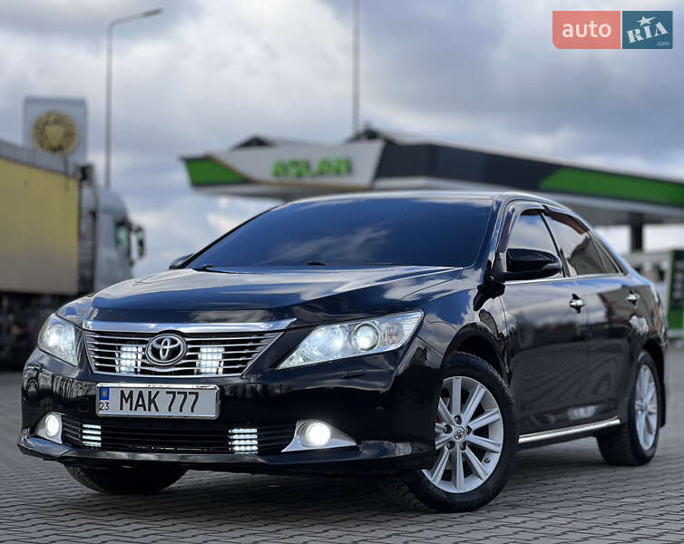 Седан Toyota Camry 2012 в 