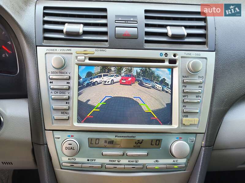 Седан Toyota Camry 2006 в Днепре
