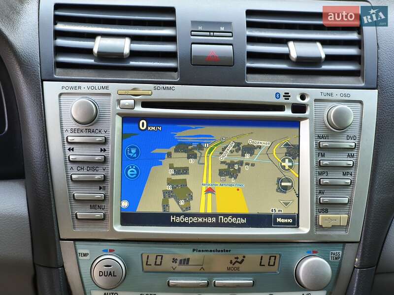Седан Toyota Camry 2006 в Днепре