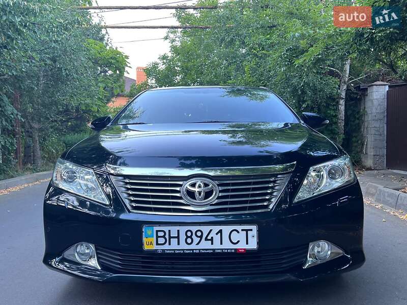 Седан Toyota Camry 2014 в Одессе