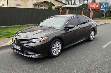 Седан Toyota Camry 2018 в Києві