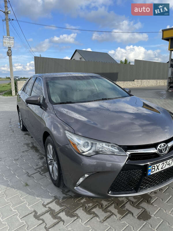 Седан Toyota Camry 2014 в Тернополі