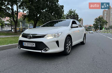 Седан Toyota Camry 2017 в Харькове