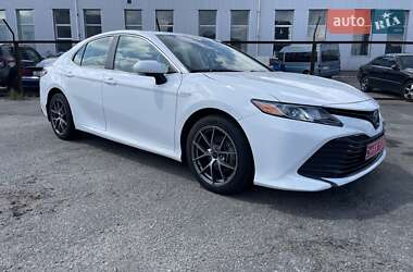 Седан Toyota Camry 2019 в Києві