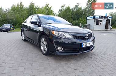 Седан Toyota Camry 2013 в Хмельницком