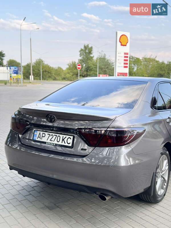 Седан Toyota Camry 2015 в Дніпрі