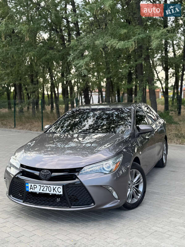 Седан Toyota Camry 2015 в Дніпрі