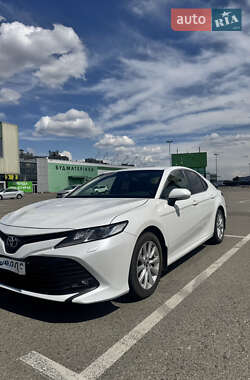 Седан Toyota Camry 2019 в 