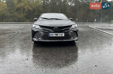 Седан Toyota Camry 2018 в Броварах
