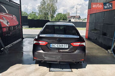 Седан Toyota Camry 2018 в 